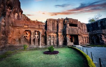 shirdi-to-ellora-caves-car-booking-service